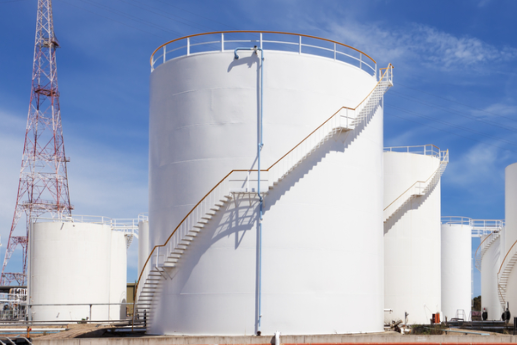 Curran 5100 Tanks